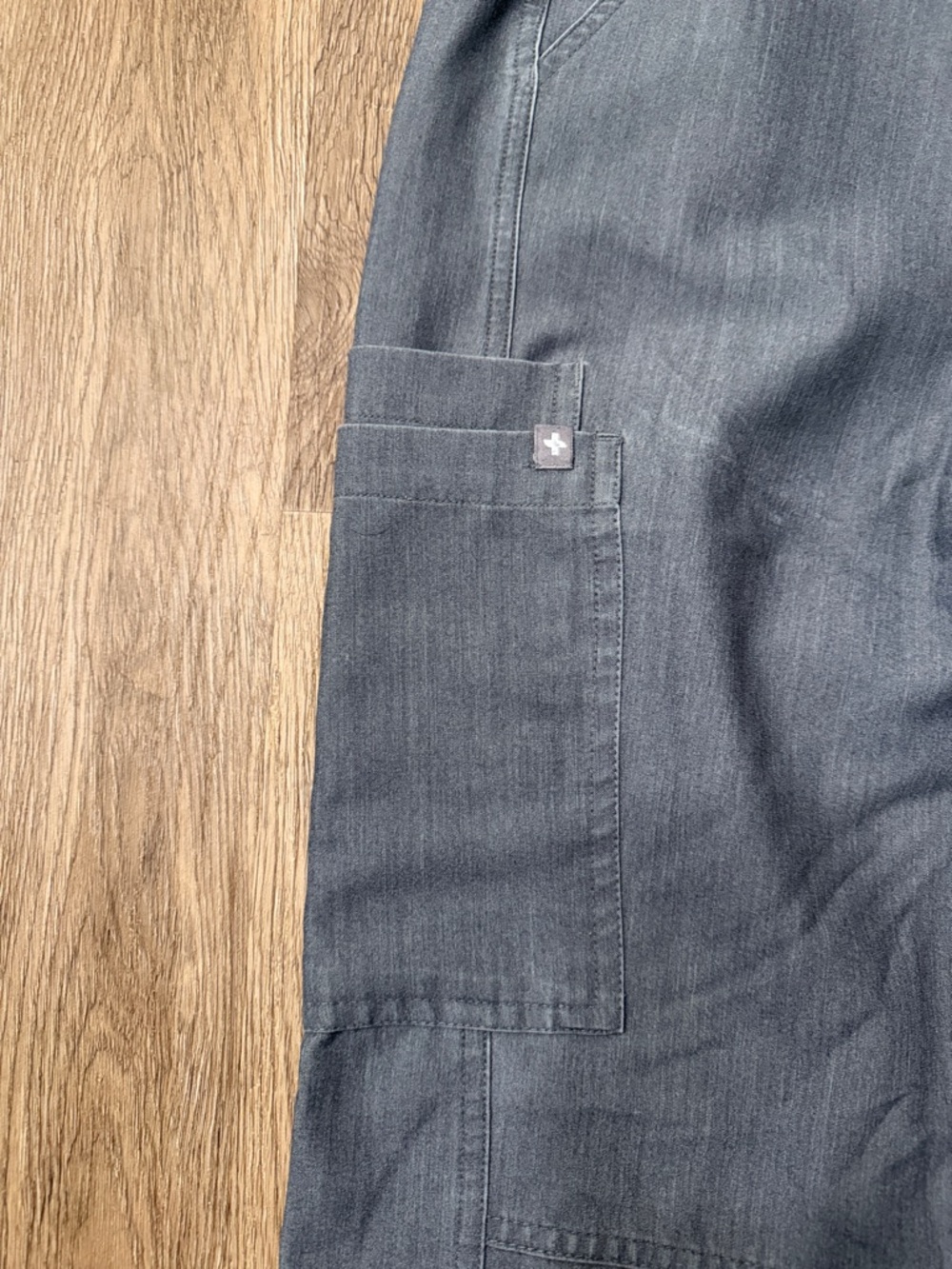 Figs Men’s Axim Cargo Scrub Pants Graphite Gray Size Small - Picture 5 of 5